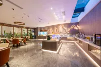 PALACE Hotel (Laiyang Wanda Plaza High-speed Railway Station) Hotels in Laiyang