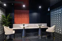 Zhuzhou Cloud Alien e-Sports Hotel (Midea Times Square Branch, Tianyuan District Government)