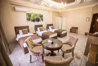 Leader Hotel - balcony