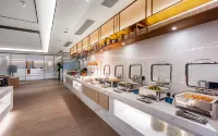 Country Inn &Suites by Radisson,Chongqing Jiefangbei Central Pedestrian Street Hongyadong - sarapan