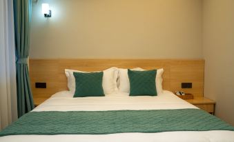 Chongqing Waltz Hotel (Xizang Middle School)