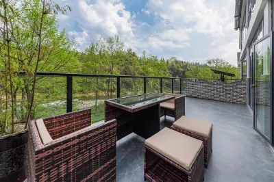 Jiuzhege Minsu B&B