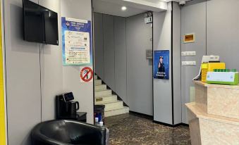 Qingyue Boutique Hotel (Shanghai Hongxin Road Jiuxing Market)