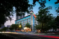 WanYoo Esports Hotel (Guangzhou Southern Medical University Southern Hospital Tonghe Subway Station)