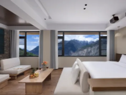 暮山映雪·私湯別院（丹巴甲居藏寨店） 丹巴酒店