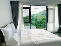 LongGong Buyi Mountain View Homestay Hotels near Longmen Waterfall