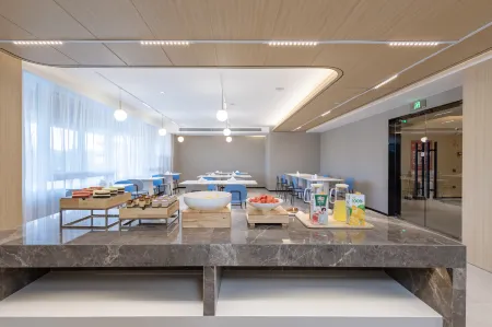 Home Inn Neo (Confucius Avenue Branch of Qufu High Speed Rail East Station) Отели рядом со станцией Qufu East Railway Station