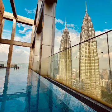 Tropicana The Residence by KLCC Отели рядом с достопримечательностью «Торговый центр Suria KLCC»