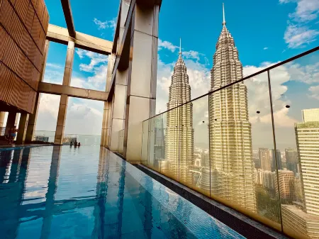 Tropicana The Residence by KLCC Отели рядом с достопримечательностью «Всемирный торговый центр Путра»