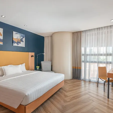Greenhills Elan Hotel Modern (Newly Renovated) Отели рядом с достопримечательностью «Станция MRT Ortigas»