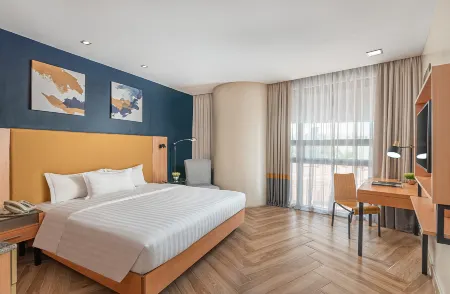 Greenhills Elan Hotel Modern (Newly Renovated)