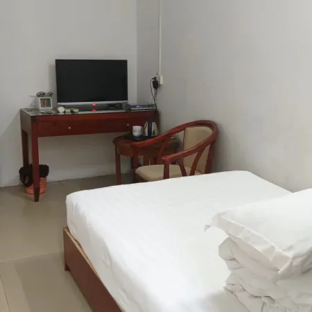 Yulin Renhe Hotel