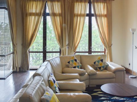 A Chic & Spacious 5BR Unit in Ampang, FREE Parking