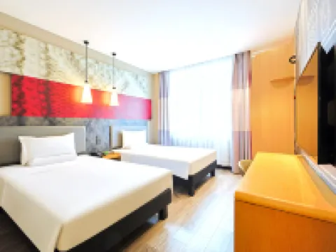 Ibis Hotel (Changchun Guilin Road Vientiane City) Hotels near Zhongtai Ocean World