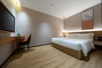 Qiyu Hotel (Futian Port Branch of Shenzhen Convention and Exhibition Center)