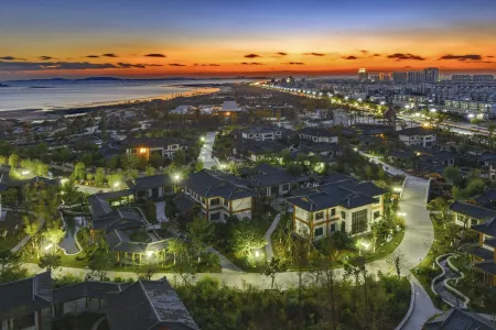 yilanwan hotel Отели рядом с достопримечательностью «Thumb Plaza»