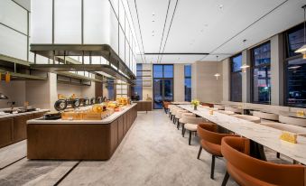 Atour Hotel Chengdu Longquan Shimao Plaza