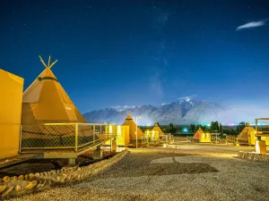 Meet Torgrencia tent camp