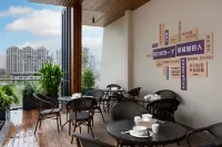 Jiangpan No.1 Starry 180° Ultra-Front Riverside View Luxury Resort Homestay (Libo Ancient Town) - فطور