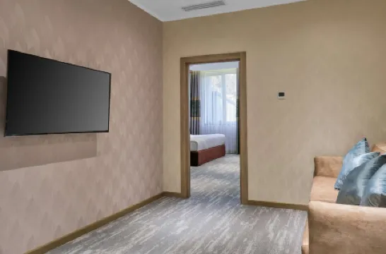 Panarams Tashkent Hotel, a member of Radisson Individuals Отели рядом с достопримечательностью «ИСПОЛНИТЕЛЬНЫЙ КОМИТЕТ РЕГИОНАЛЬНОЙ АНТИТЕРРОРИСТИЧЕСКОЙ СТРУКТУРЫ ШАНХАЙСКОЙ ОРГАНИЗАЦИИ СОТРУДНИЧЕСТВА»