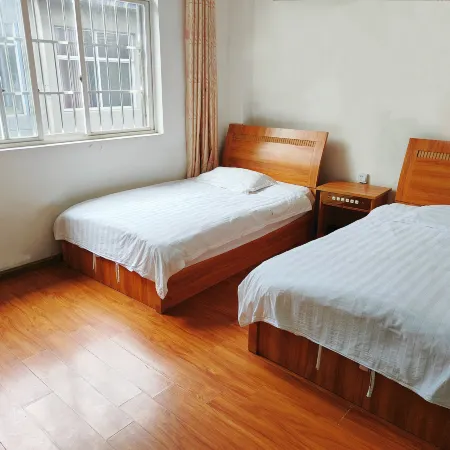 Longling Rujia Apartment