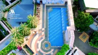 Zhuhai Marriott Hotel (Lovers Road, Xiangluwan Road)