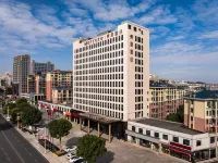 Mercure Hotel Xinyang Baopeng Square Hotels near Xinyang East Railway Station