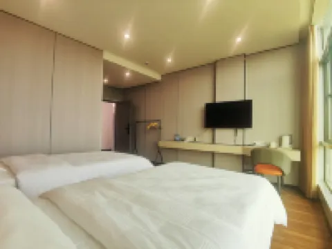 輝邦公寓 鄰近清泉古寺的酒店