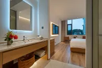 Floral Hotel·  Hot Spring Lake Resort Hotel