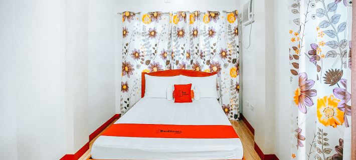 RedDoorz @ S and L Apartelle Daraga Albay Hotels in Albay