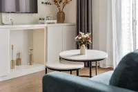 PER - Vinhomes GreenBay Aparment Các khách sạn gần Công Ty TNHH Sản Xuất Thương Mại Đặng Hoàng Phát