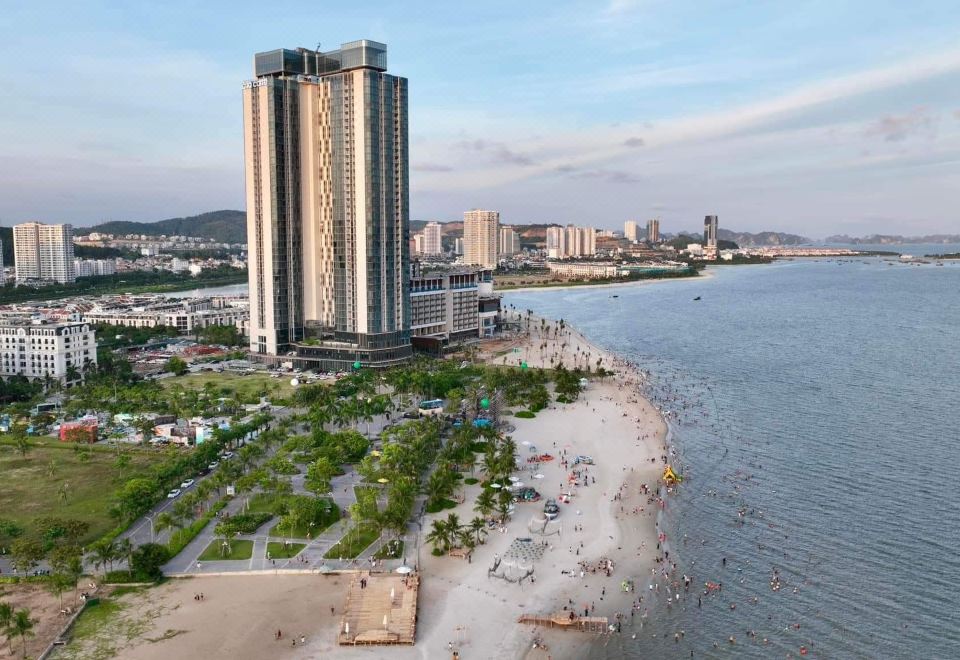 A La Carte Residence HaLong Bay