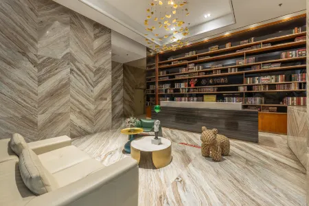 Yue Hotel (Pingxiang Runda International) Отели рядом с достопримечательностью «Jiangxi Polytechnic College (East Campus)»