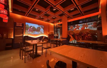 Longkou Yueman Cinema Hotel Отели рядом с достопримечательностью «Dao'enhu Park»