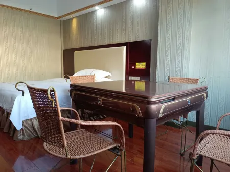 Xintian Xinxin Oriental Business Hotel Отели рядом с достопримечательностью «Shuangbi Square»