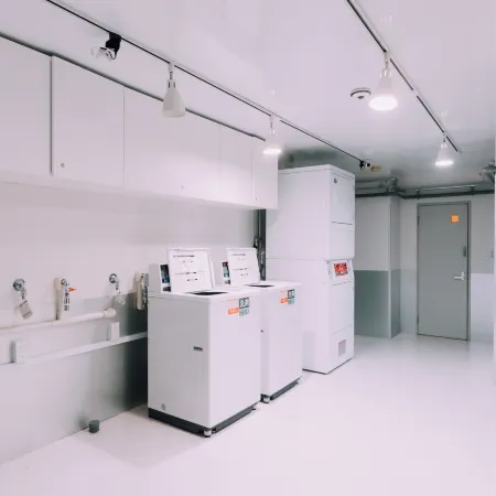 Minimalist Loft 4: Namba Compact Studio & 24/7 Gym