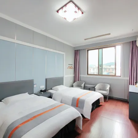 Fuding Hongsheng Hotel
