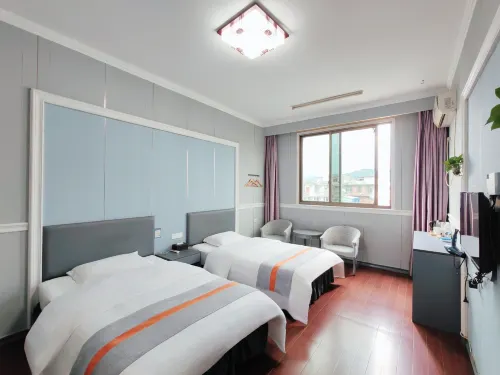 Fuding Hongsheng Hotel