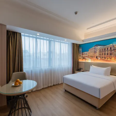 Vienna Hotel ( Ganzhou High-speed Railway West Station Jinling Road Store)