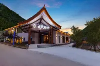 Kangding Yagulinka Hot Spring Hotel - Pool