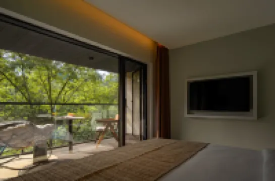 梵淨山雲與溪野舍パノラマ民宿 江口のホテル