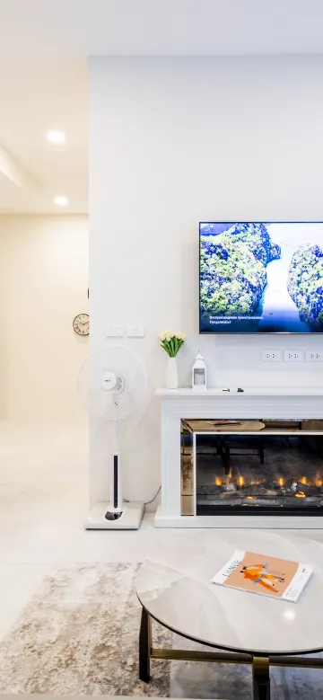 อพาร์ตเมนต์แบบสามห้องนอนพร้อมสระส่วนตัววิวทะเล