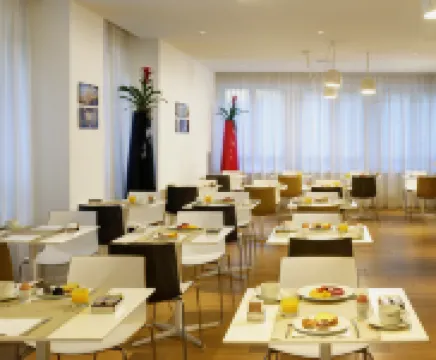 烏納世紀米蘭酒店