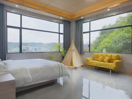 Dongyuan Banshanju Homestay Отели в г. Дунюань