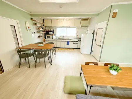 Haru's House Отели рядом со станцией JR Kojohama Station