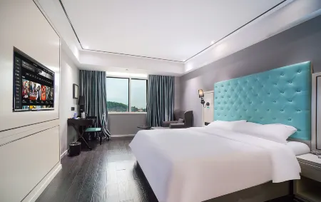 Lufeng Shadow Puppetry Hotel (Lufeng Donghai)