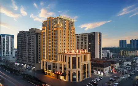 Vienna International Hotel(Bozhou High-speed Rail South Station University Town Branch) Отели рядом с достопримечательностью «Huazu Temple»