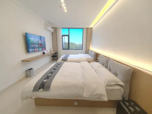 Rhyme of Porcelain Guesthouse (Jingdezhen Luojia Airport Location)