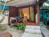 B52 Beach Resort Hotels in Koh Phangan