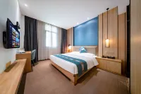 Zhoufu ·TIDE (Chaozhou Paifang Street West Lake Park Branch)